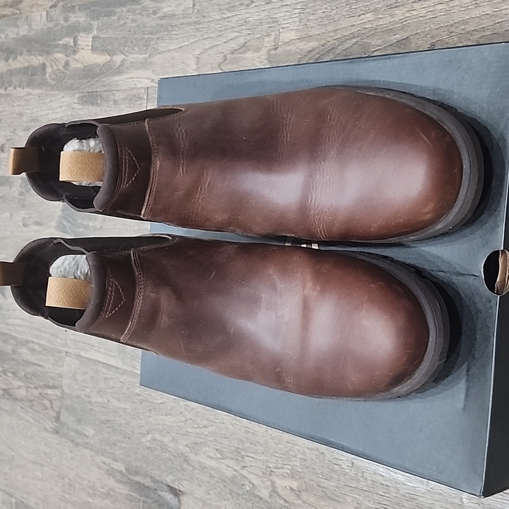 UGG Men's Brown Leather Slip-On Chelsea Boots